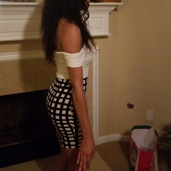 White & Black Fitted Tulip Dress - Picture 2 of 3